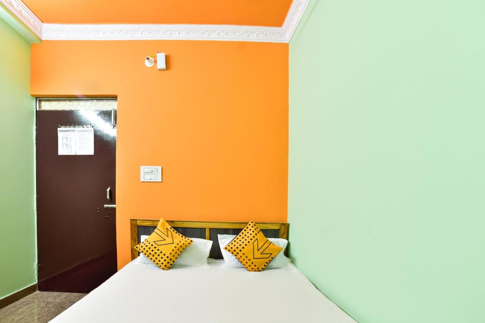 Spot On Devlok Guest House Patna  Kültér fotó
