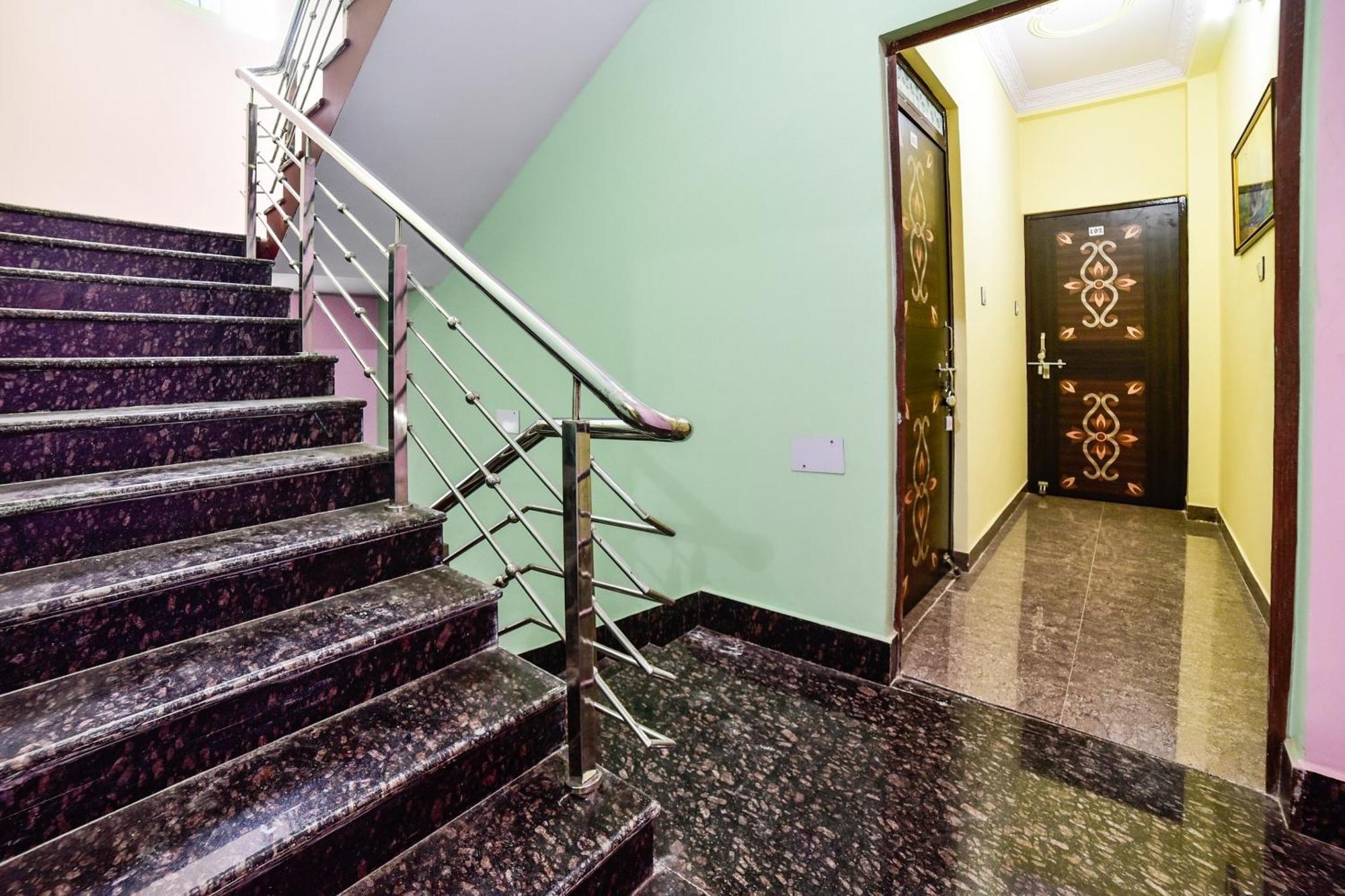 Spot On Devlok Guest House Patna  Kültér fotó
