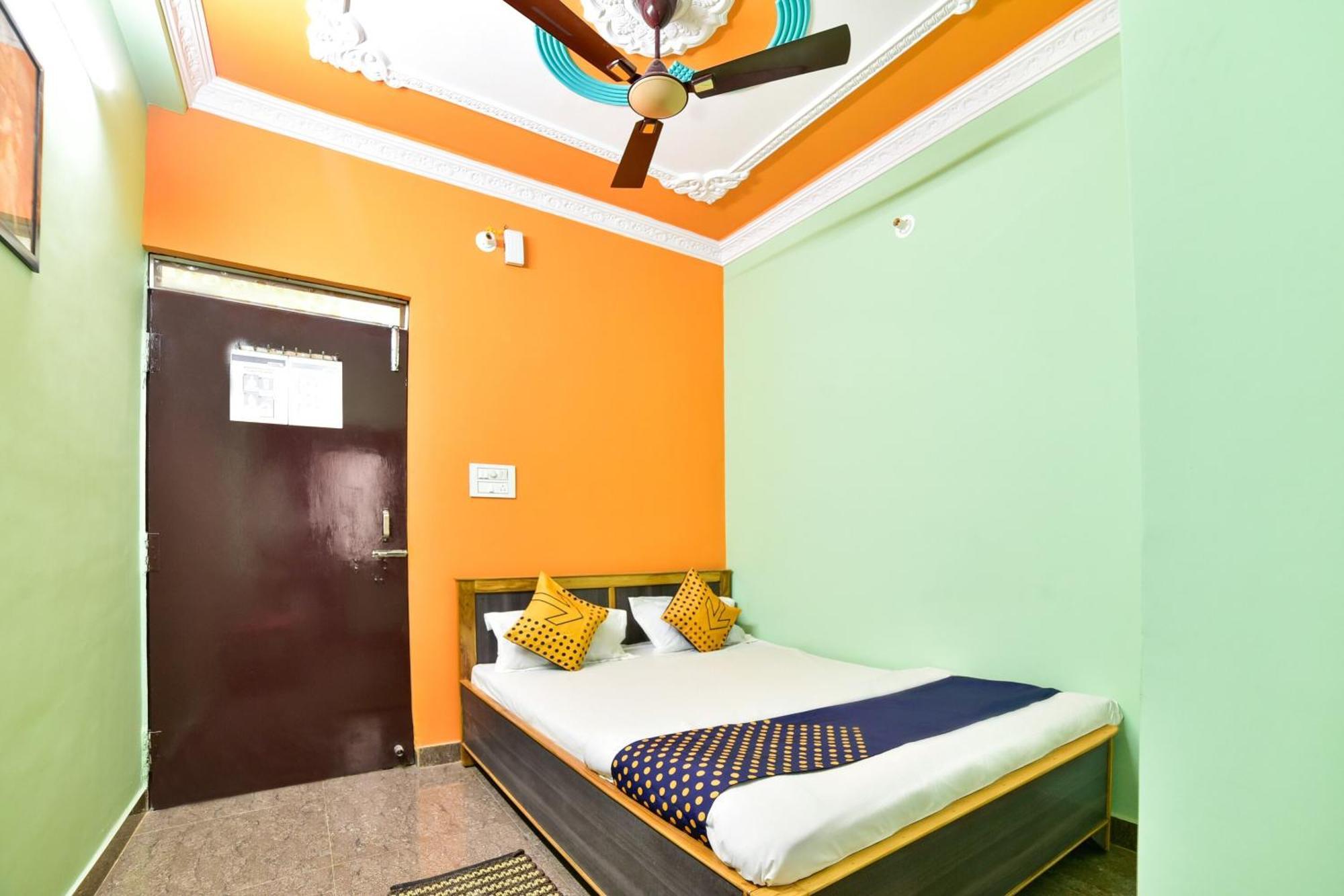 Spot On Devlok Guest House Patna  Kültér fotó