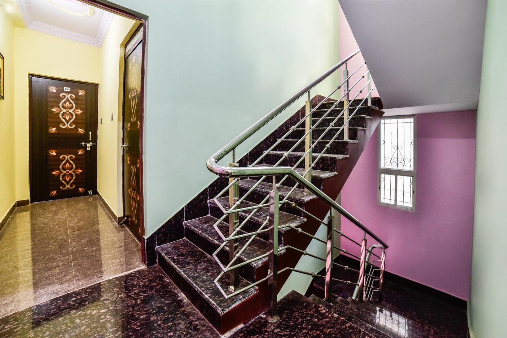 Spot On Devlok Guest House Patna  Kültér fotó